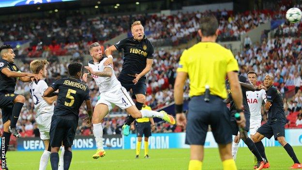 Toby Alderweireld scores for Tottenham