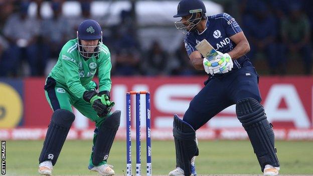 Ireland's Niall O'Brien and Scotland's Safyaan Sharif