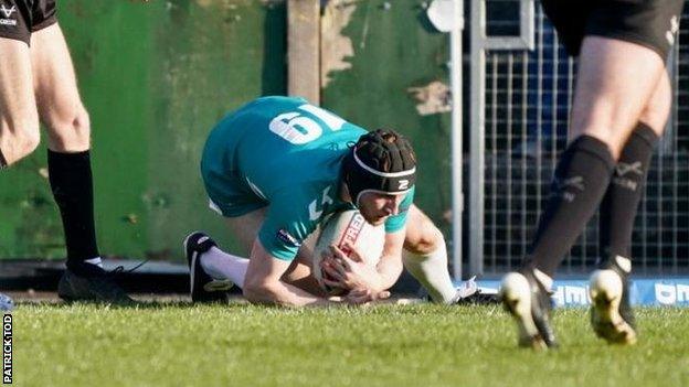 Matty Turton scores Cornwall's first-ever try