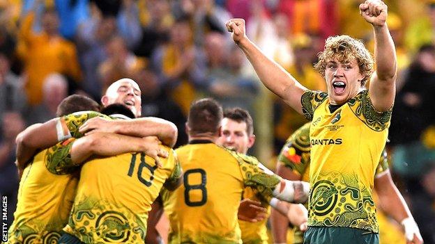 Australia celebrate beating the All Blacks in October 2017