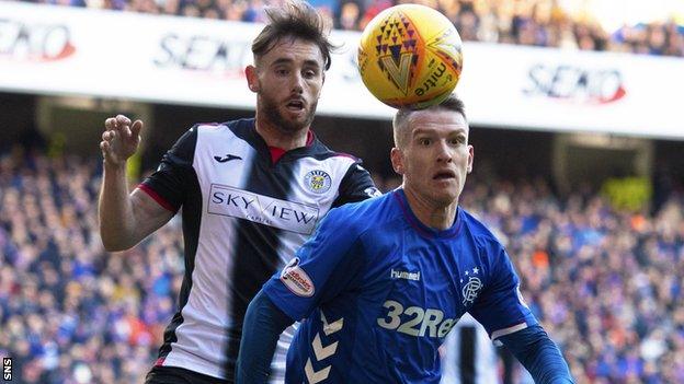 Steven Davis in action for Rangers