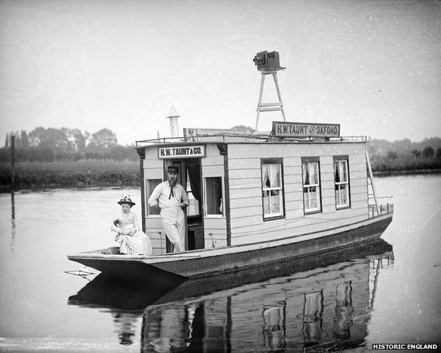 Henry Tount on his houseboat, Oxford, Oxfordshire, 1895. Unknown Photographer.