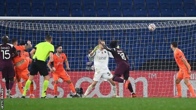 Moise Kean scores against Istanbul