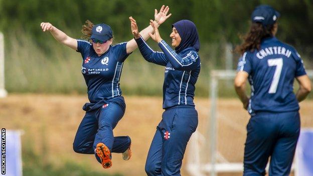 Abtaha Maqsood celebrates taking a wicket