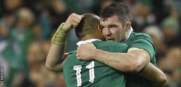 Simon Zebo and Peter O'Mahony celebrate Ireland's victory