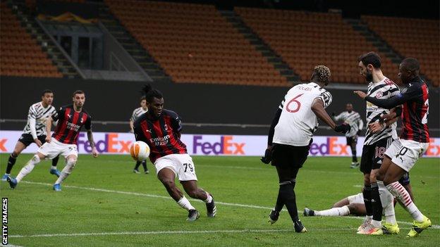 Paul Pogba scores