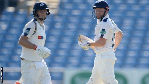 Joe Root and Jonny Bairstow