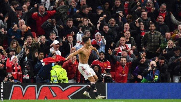 Cristiano Ronaldo celebrates