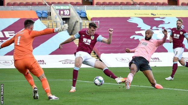 David McGoldrick scoring for Sheffield United