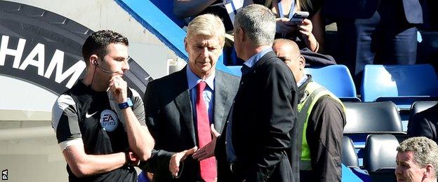 Arsene Wenger (centre) and Jose Mourinho (right)