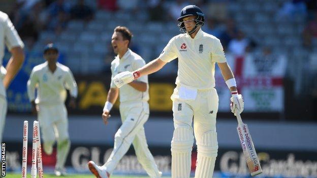 Joe Root bowled by Trent Boult