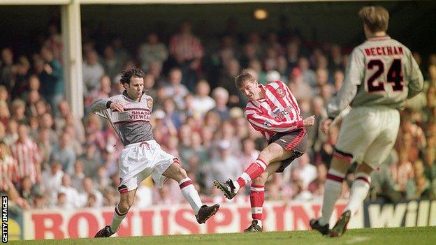Manchester United's infamous visit to The Dell in 1996 saw them change their grey kit at half-time after going 3-0 behind to Southampton