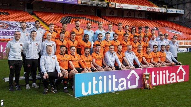 Dundee United players and staff