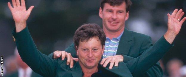 Ian Woosnam receiving the Green Jacket from Nick Faldo in 1991