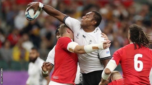 Leone Nakarawa offloads against Wales