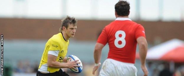 Dan Biggar playing for Wales during their north American tour in 2009