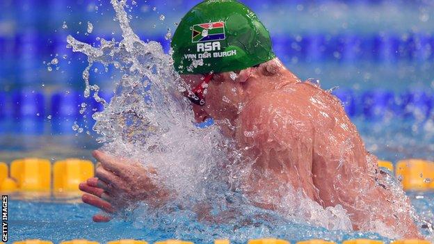 Cameron van der Burgh celebrates his new world record