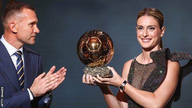 Alexia Putellas wins the Women's Ballon d'Or