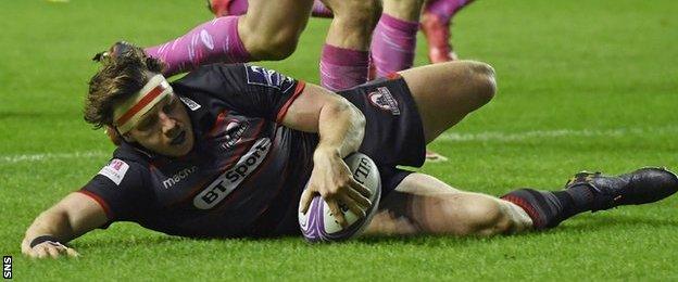 Hamish Watson scores Edinburgh's first try against Stade Francais