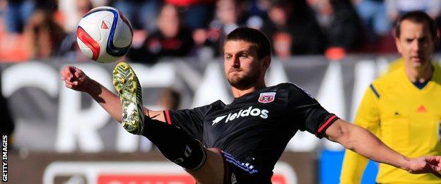 Perry Kitchen in action for DC United