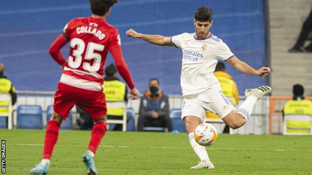 Marco Asensio (right)