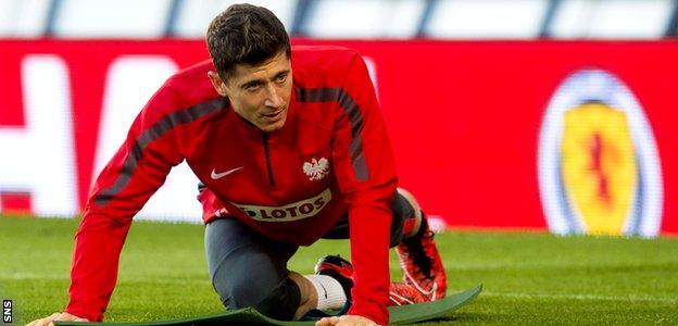 Poland's Robert Lewankowski trains at Hampden