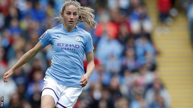 Janine Beckie in action for Man City