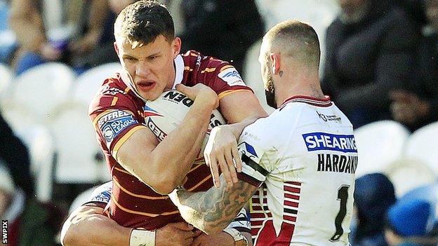 Louis Senior playing against Wigan