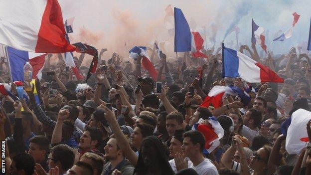 France football fans