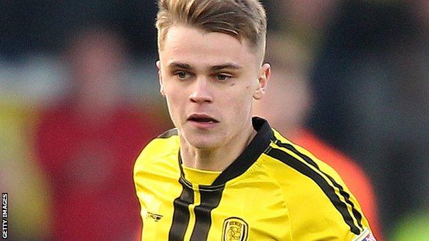 Jake Hesketh in action for Burton