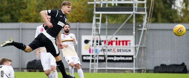 Gavin Reilly scores for St Mirren