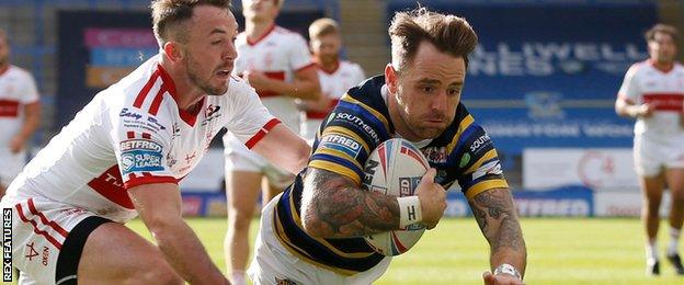 Richie Myler scores a try for Leeds