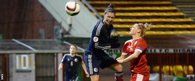 Jane Ross scores for Scotland women against Belarus