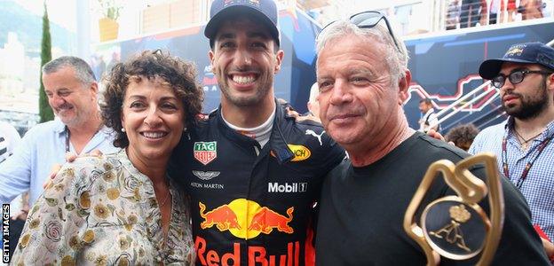 Daniel Ricciardo with his parents Joe Ricciardo and Grace Ricciardo