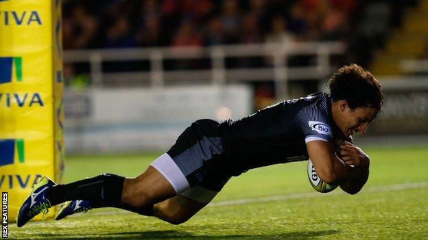 Juan Pablo Socino starting the try scoring for Newcastle