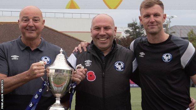 Steve O'Shaughnessy (left) with Mark Allen and Jamie Crowther