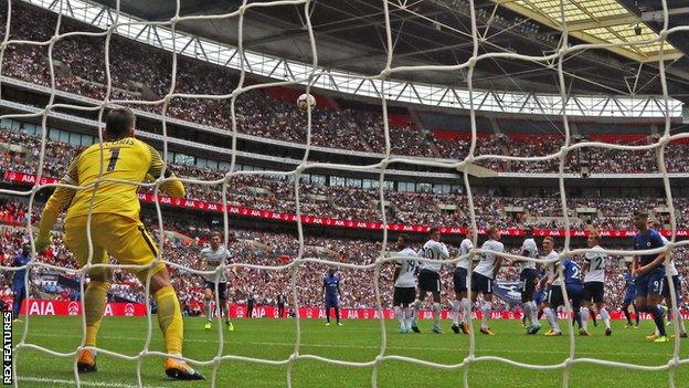 Marcos Alonso scores for Chelsea against Tottenham