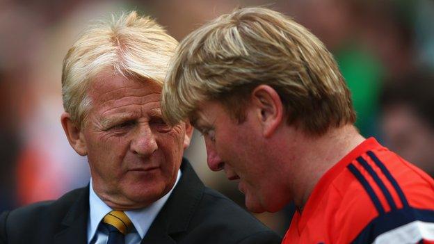 Gordon Strachan and Stuart McCall