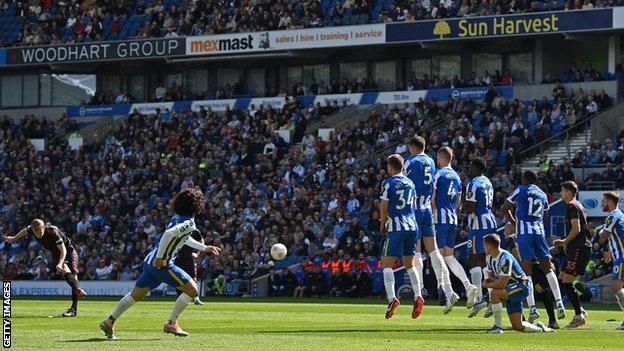 James Ward-Prowse scores