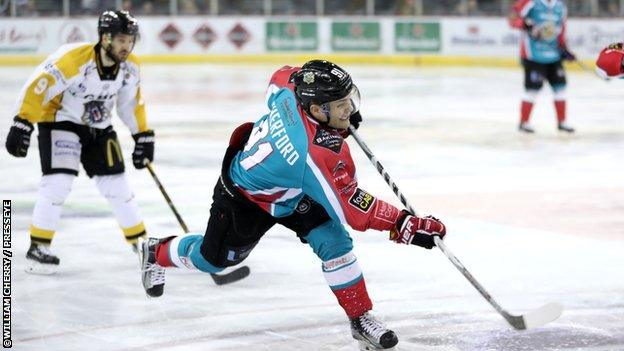 Rutherford scoring a goal for the Giants against the Nottingham Panthers last season