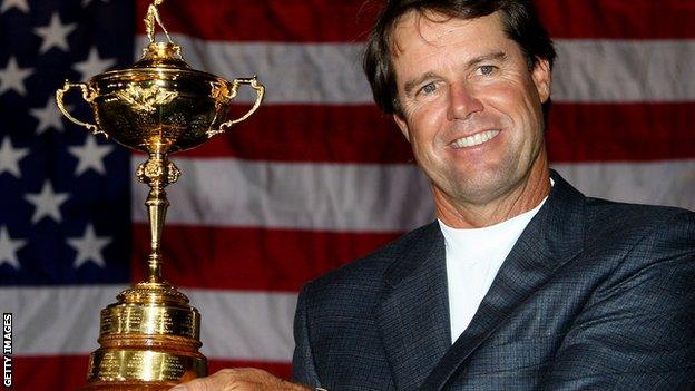 Paul Azinger with the Ryder Cup in 2008