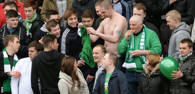 Leigh Griffiths in among the Hibs fans