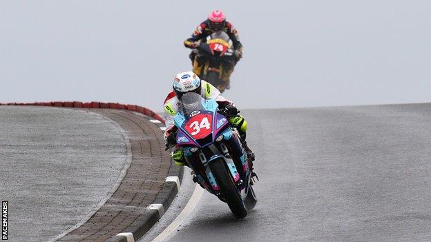 Alastair Seeley put in a commanding performance to win a wet Superstock race