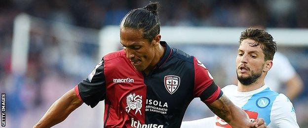 Bruno Alves in action for Cagliari against Napoli