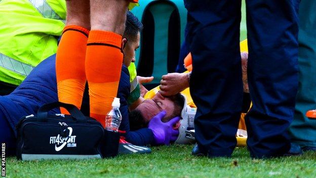 Danny Fox injured