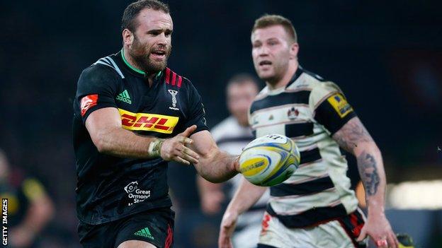 Jamie Roberts in action for Harlequins against Gloucester