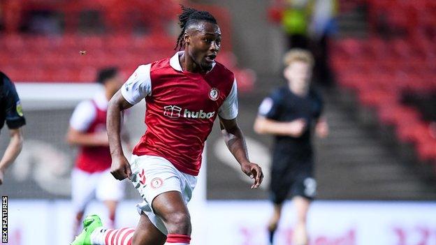 Antoine Semenyo playing for Bristol City this season