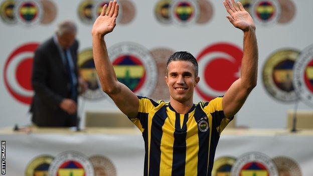 Robin van Persie arrives at Fenerbahce