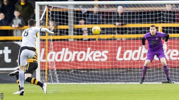 Stuart Carswell thumps Dumbarton in front