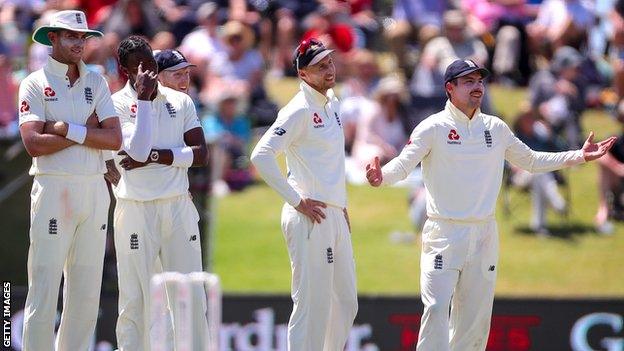 England players look on as they fail to overturn an lbw decision on day three of the first Test against New Zealand